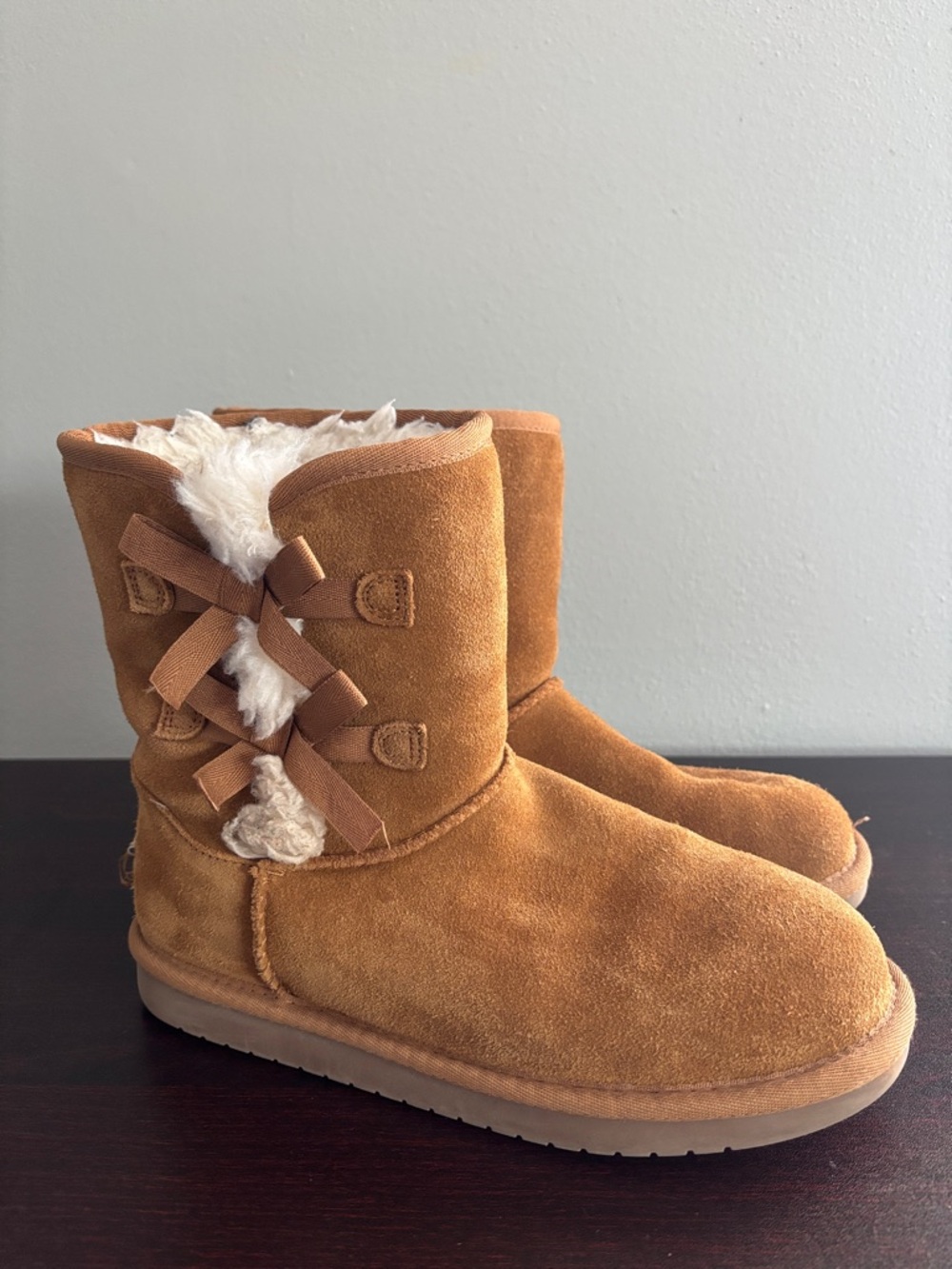 Koolaburra Kids Chestnut Suede Shearling-Lined Snow Boots